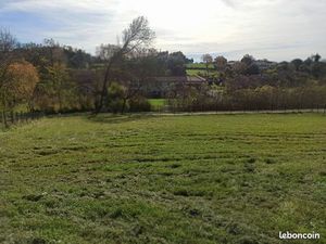 Terrain constructible 1235m2 - Vic-Fezensac