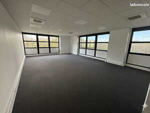 Bureaux 137 m²