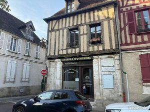 Local commercial centre ville