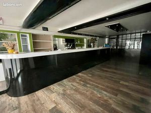 Local commercial 80 m²