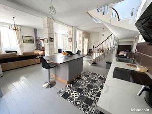 Maison de ville 7 pièces 217 m²