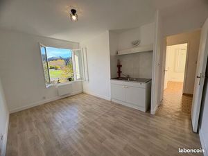 T2 (52 m²)avec terrain privatif clos (250 m²) + 40 m² terrasse + parking