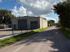 Entrepôt dépôt à louer 300 m²