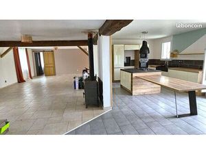 Maison 7 pièces 246 m²