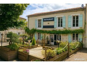 Immeuble 366 m² Blanzac Porcheresse