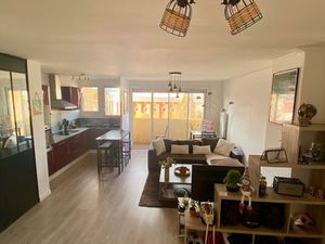 APPARTEMENT T3 TRAVERSANT DOUBLE BALCON 1er ETAGE 63m2