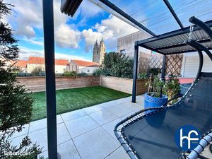 Vaste T4 en parfait état avec grande terrasse et garage