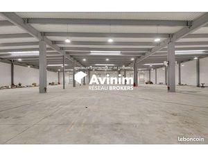 Local 1481 m² Tremblay-en-France