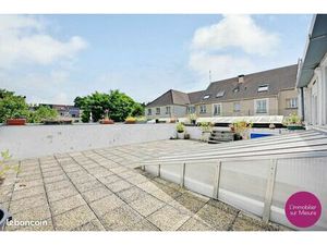 Bureaux 826 m²