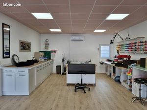 À LOUER – Local commercial rénové de 145 m² – 1 500 / mois