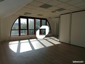 Bureaux 150 m²