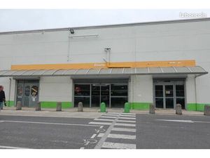 Local 1483 m² Reims