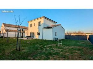 Maison moderne à Saint-Jory