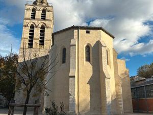 À vendre Studio transformable T2 emplacement prise en face des halles et de l église