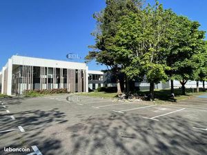 Local bureaux 2 250 m²