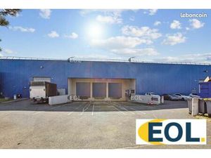 Local d'activité 3 900 m²