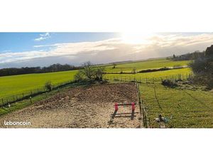 Maison individuelle avec grand terrain
