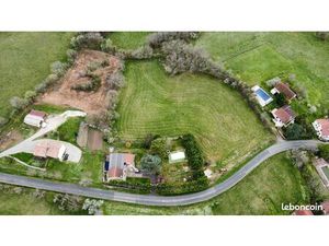 Maison meublée avec piscine  terrain et fort potentiel