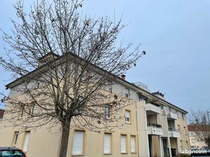 Spacieux 4 pièces + balcon + garage + parking privé