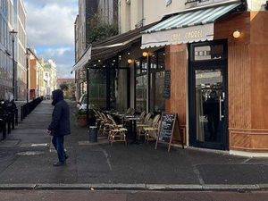 Restaurant Bar  brasserie licence quatre