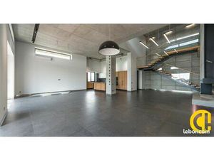 Local commercial 285 m²