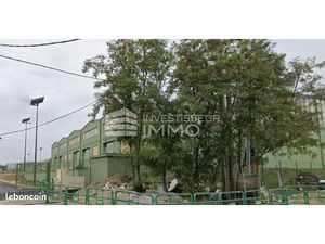 Local d'activité 3 990 m²