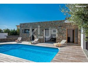 Maison 6 pièces 224 m²