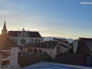 T2/T3 de 65m2 meublé au centre ville de Thonon