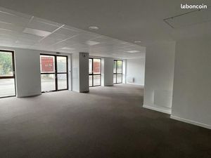 Local d'activité 84 m²