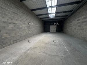 Local d'activité 168 m²