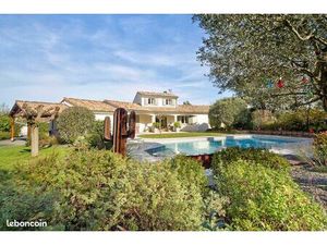 Belle contemporaine T6 + dépendances