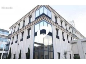 Bureau 167 m²