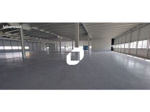 Local industriel 4 066 m²