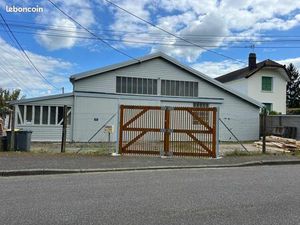 Local d'activité 393 m²