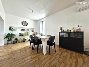 Immeuble 12 pièces 303 m²