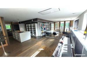 Bureaux 195 m²