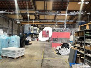 Local d'activité 1 365 m²