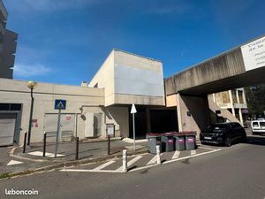 Local tous commerces avec logement