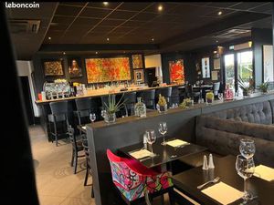 Vente Restaurant + Mega Terrasse + Bar Extérieur + Parking privée 30 places   Soirées poss