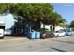Entrepôt 220 m² Cannes-la-Bocca