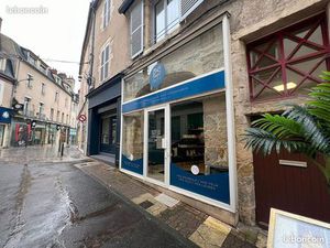 Local Commercial Centre Ville