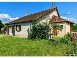 Maison individuelle avec garage et dépendances