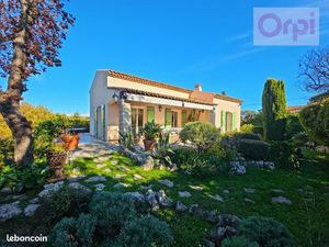 Villa 3 pièces 160 m²