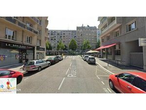 Local commercial 85 m²