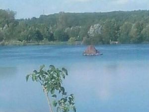 Terrain non constructible avec plan d'eau