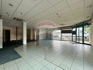 Local bureaux 143 m²