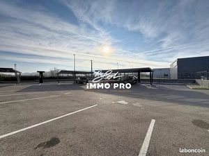 Local commercial 140 m² Nivolas-Vermelle