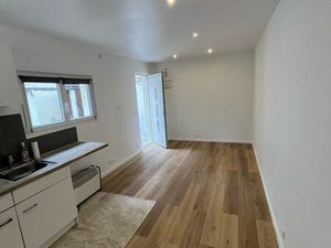 Dépendance dans une maison au calme