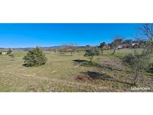 Terrain 5200m² bien placé