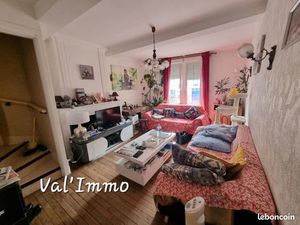 Immeuble avec logement et local commercial